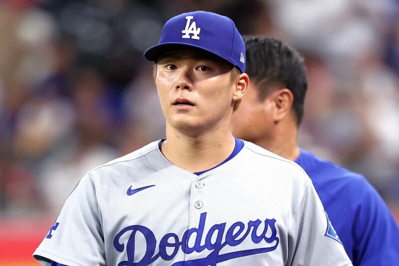 山本由伸、ドジャース地区Vの裏で“57年ぶり史上2人目”の快挙達成「200K・防御率2.50・被打率.200・WHIP1.00・被長打35本」