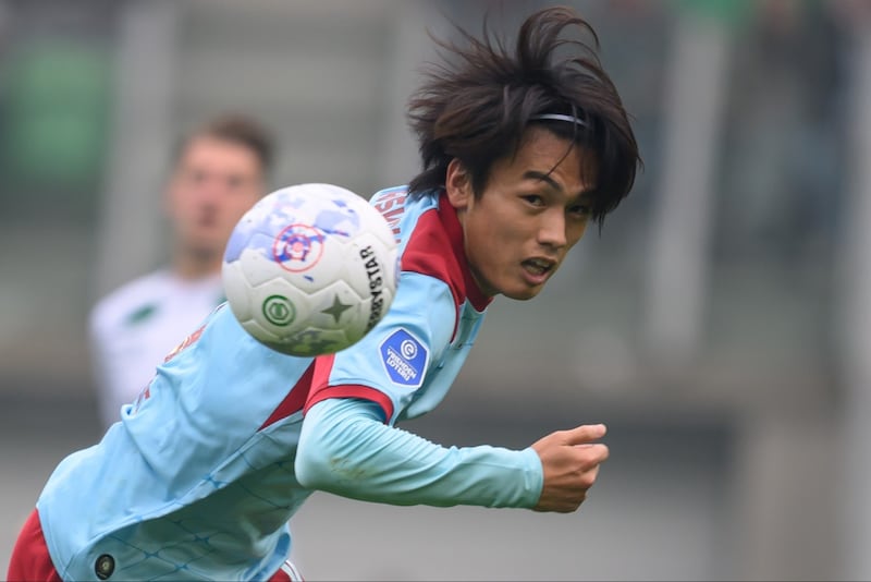 「まさにストライカーのゴール」 上田綺世の今季6点目、元オランダ代表選手らが大絶賛!「PSVとアヤックスに同レベルの点取り屋はいない」