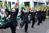 ２年ぶりに箱根路を彩った...伝統・大根踊りの“大根”は「昨日学生が収穫」   東京農大が明かす「関係者にとっては今更な話ですが」