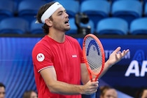 シーズン開幕戦で逆転負けを喫したフリッツが“深刻なヒザ痛”を告白。「今回のケガは何カ月もかかる可能性がある」＜SMASH＞