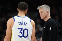 ウォリアーズはスーパースター獲得に動くべきか？カーHCは慎重姿勢「リスクを取りすぎれば、自分たちを袋小路に追い込む」＜DUNKSHOOT＞