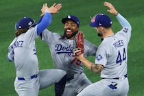 「キム・ヘソンより走ったのに」韓国メディア驚き　前ドジャースのディーン、移籍先のジャイアンツでもDFAに「イ・ジョンフのライバルがいなくなった」