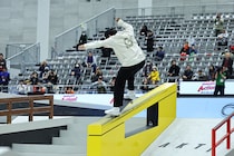 スケボー界に広がる波紋...五輪メダリストの“大怪我”に米メディア「避けられないリスク」「ヘルメット被ってくれ」安全性に議論百出