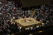 「横綱級の美しさ」大相撲初場所２日目、国技館に現われた“美女２人”に大反響「和服美人」「まさに大和撫子」