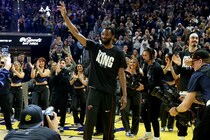 「皆から愛されていた」ヒート移籍後初帰還のウィギンズに、カーHCが感謝「コーチするのは本当に楽しかった」＜DUNKSHOOT＞