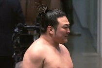 「泣いてしまう」１年以上の休場を経て歴史的快挙目前で惜敗…天井見つめ動けず「天を仰ぐ姿が悲しかった」と一夜明けても反響止まず