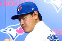 「え？友達なの？」超人気ユーチューバー、高級時計購入に付き添ったメジャーリーガーにネット騒然「人脈えぐい」