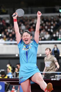 17歳・張本美和、涙の全日本卓球初優勝！早田ひなとのフルゲーム激闘に感動の声「泣いたわ」「すごい試合だ」