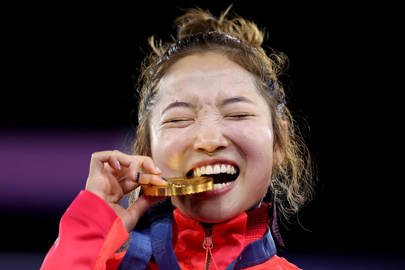 「今、韓国？」ブレイキン初代女王、姉妹でソウル観光満喫　話題スイーツ堪能「ドバイもちもちクッキー」