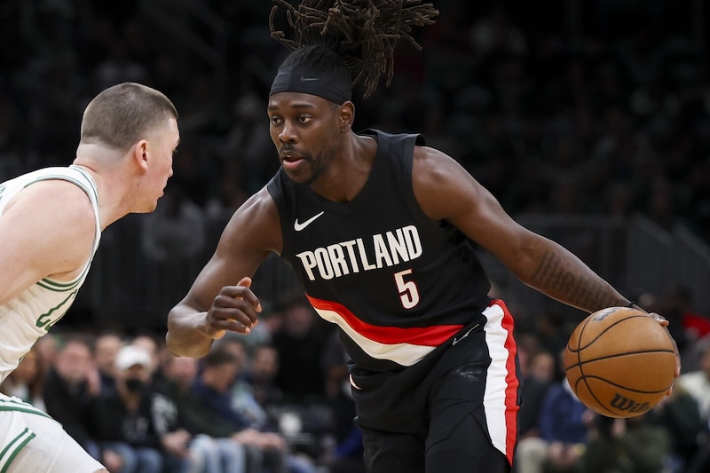 「思い出が蘇ってきた」古巣ボストンに凱旋したホリデーがファンへ感謝「全力を尽くせば、彼らは必ず支えてくれる」<DUNKSHOOT>