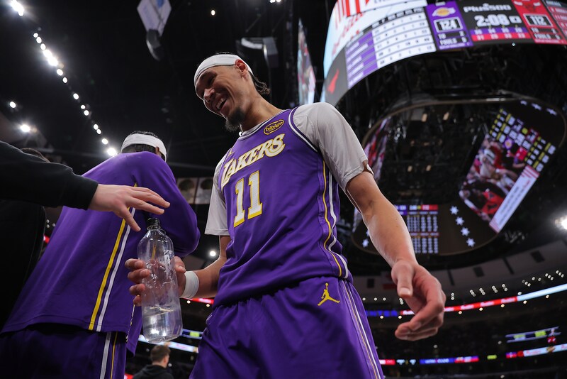 ヘイズの超絶ダンクにレイカーズ同僚がまさかの辛口評価!八村塁も「あまり跳べていなかった」<DUNKSHOOT>