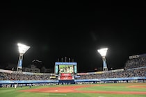 「MLBの雰囲気とはまったく別物」来日した米記者が日本のプロ野球に脱帽　唯一無二の応援に感激「声援が途切れない」「欧州サッカーに近い」