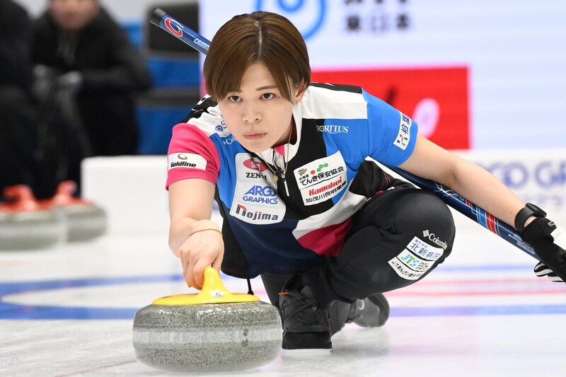 「え？」「初めて見る表情！」カーリング女子日本代表・小野寺佳歩、雰囲気ガラリの“オフィス姿”に騒然「試合のときと違い過ぎてびっくり」