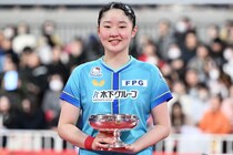 「なんかすごいですね…」史上初の４冠達成にも謙虚な新女王・張本美和。ペアの長﨑美柚は「負けたら私の責任だと（笑）」