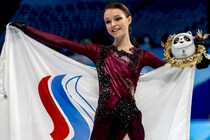 「大人の色気が漂う」北京五輪から丸４年…イメージが激変したフィギュア女王の“美人ホストぶり”が話題！「めちゃくちゃ綺麗」「まだ21歳なの!?」