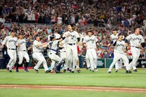 WBC侍ジャパンにビッグニュース！ 61歳の“大物アーティスト”がNetflix大会応援ソングに電撃起用、名曲カバーに仰天「マジですか？」「想像がつかない笑」