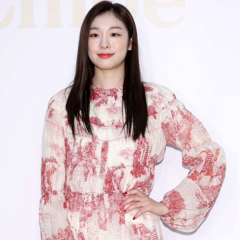 「な、なんて美しいんだ！」現役時代からイメージ激変…元五輪女王キム・ヨナが魅せた“清楚なお嬢さん”姿に脚光！「気品あふれる」「年齢を感じさせないね」