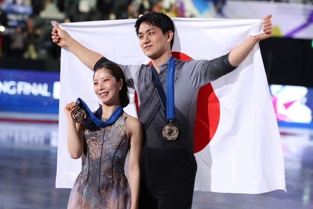 「最も完璧な演技」世界王者“りくりゅう”の公式練習を米解説者が絶賛「あまりの出来に仰天」【冬季五輪】