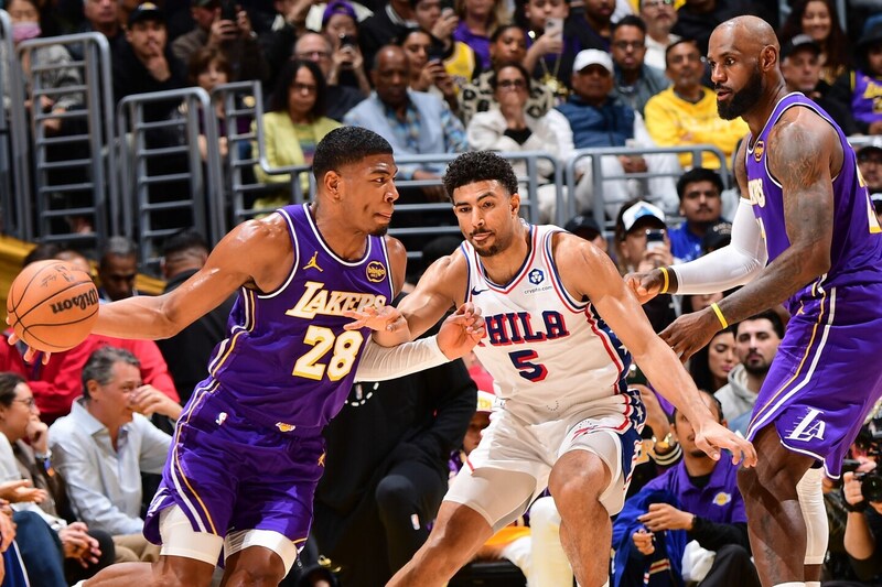 【NBA】八村塁がチームを救う14得点！レイカーズはドンチッチが負傷離脱も、９試合ぶりホームで逆転勝利＜DUNKSHOOT＞