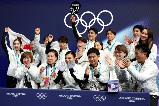 “りくりゅう”、坂本花織の活躍で２位発進！ 織田信成氏が日本フィギュア団体金メダルの可能性を提示【冬季五輪】