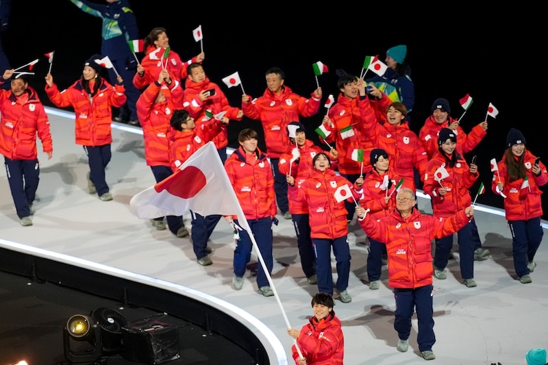 「これがジャッポーネだ」日本選手団の入場、伊メディアが称賛！「開催国への敬意を表した」ファッションチェックも【冬季五輪】