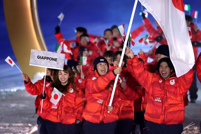 ４会場同時進行でも「TEAM JAPAN一丸となって…」 旗手の大役を終えた冨田せな「貴重な経験」開会式の写真、動画を投稿【冬季五輪】