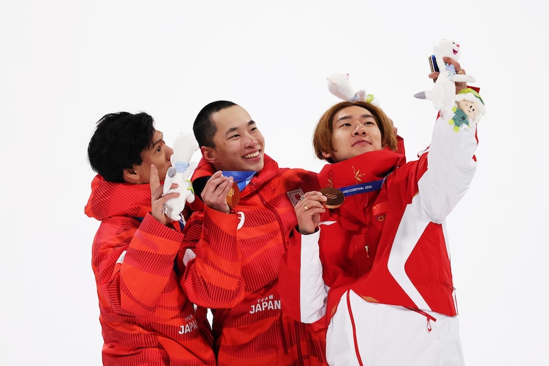 「日本がとってる！！すごい！」スノボ男子ビッグエア、木村葵来が金＆木俣椋真が銀！ W表彰台に列島歓喜「新お家芸と言ってもいい」「快挙ですね！」【冬季五輪】