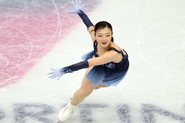 日本フィギュア女子エースが五輪メガネで大喜び！“最大の応援団長”にファン注目「誰よりも喜んでて面白すぎ」「全力で楽しもうとする姿が最高」【冬季五輪】