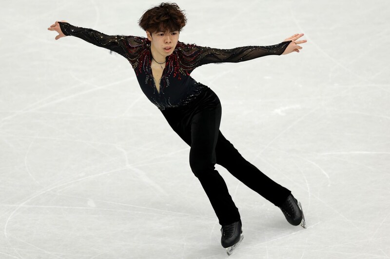 「感動で泣きました」佐藤駿、世界王者マリニン直後の超重圧を跳ね除けノーミス! 日本を2大会連続「銀」へ導く「私の中では金メダル」ファン称賛【冬季五輪】