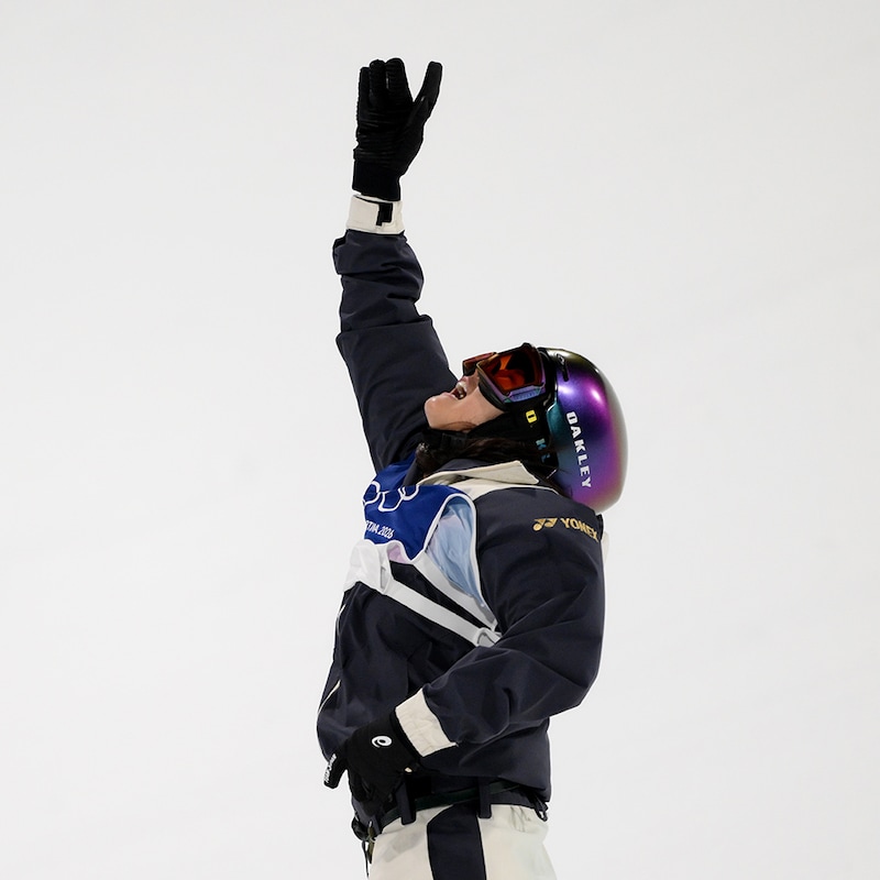 ”涙”の金メダル!! 村瀬心椛が決勝３本目で会心の演技、スノーボード日本女子初の快挙【スノーボード女子ビッグエア決勝／冬季五輪】