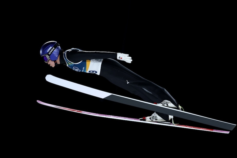 前回王者・小林陵侑、ノーマルヒル２本目104.0メートルで伸びきれず８位　連覇ならず【冬季五輪】