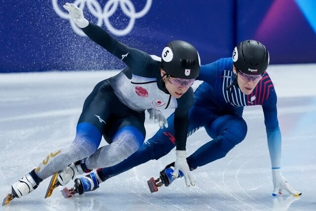 ショートトラック混合団体リレー、日本は無念の失格…一時は2位争いもフランスと接触【冬季五輪】