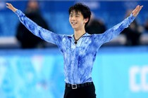 明かされた羽生結弦の“いいひと伝説”。フィギュア佐藤駿が同郷レジェンドから贈られた「励まし、ペンダント、手紙」に時を超えて感謝【冬季五輪】
