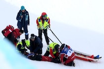 「凄惨な転倒」と英紙報道…女子スノボ劉佳宇が首から落下し緊急搬送　動揺広がる中、中国国営は「容態は比較的良好」【冬季五輪】