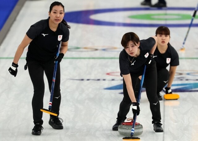 初戦黒星スタートのカーリング日本女子、北京銀メダリストが語る“敗因と収穫”【冬季五輪】