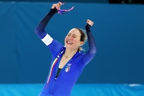 スピスケ女子3000mに続く二冠！ 5000m女王の驚異の粘りに髙木菜那氏が驚き「両手を振ってスピードが上がるのは、なかなかない」【冬季五輪】