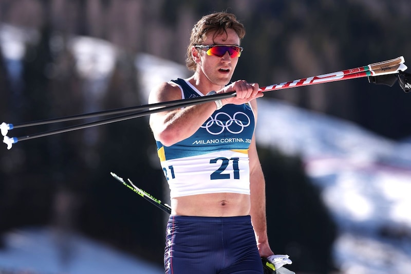 「この真冬にまじか!」クロカン男子に“ヘソ出しタンクトップ姿”で登場した選手にNHK実況席もネットも騒然!「うわっ」「絵面がバグってるw」【冬季五輪】