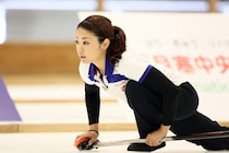 24歳で現役引退…NHK五輪番組に出演したカーリング元日本代表の“最新姿”に騒然「タレントさんかと思ったら…」【冬季五輪】