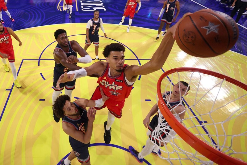 今年のNBAオールスターは盛り上がるか？「エナジーを持って」と語るウェンビーに対し、エドワーズは「（五輪の再現は）ないね」と温度差＜DUNKSHOOT＞