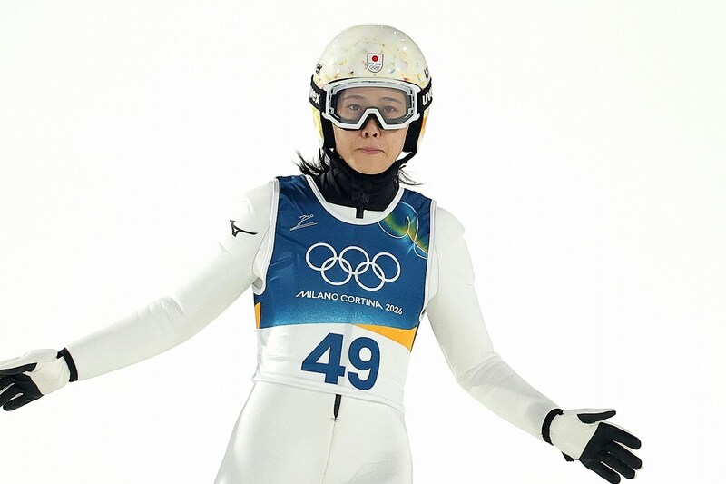 丸山希が７番手！初代女王＆３個目のメダルへ好飛行も風に嫌われる...高梨沙羅は17番手【スキージャンプ女子ラージヒル／冬季五輪】