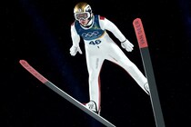 「わずか４ミリ」金メダル候補のチョフェニヒ、ブーツのサイズオーバーで失格！「信じられないほど愚かだった」【冬季五輪】