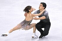 「魔法のような時間だった」金メダル“りくりゅう”完璧演技、伊紙が大絶賛！「なにより鳥肌が立つような感動的なフィナーレ」【冬季五輪】