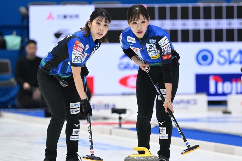 NHK番組に登場したカーリング吉田知那美＆夕梨花の“清楚なワンピース姿”に賛辞続々！「ますます美人姉妹」「リラックスした表情素敵」【冬季五輪】