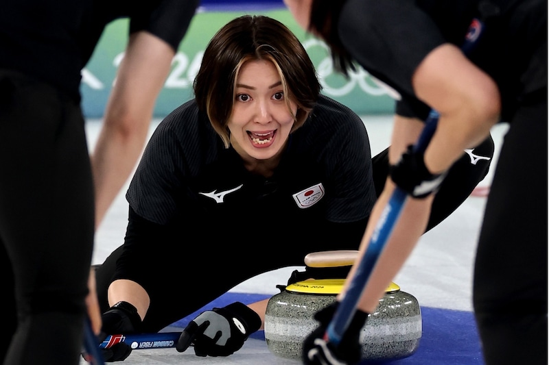 カーリング日本、予選最終戦・中国を９対６で撃破！ 涙の有終の美　２勝７敗で８位終戦、３大会連続メダルならず【冬季五輪】