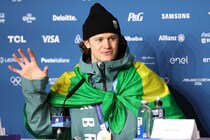 南米勢初の金メダル、カーニバルの熱狂をしのぐ一大事「単なるスキーヤーからブラジルの魂に」元サッカー少年が雪山で成し遂げた前代未聞の快挙【冬季五輪コラム】