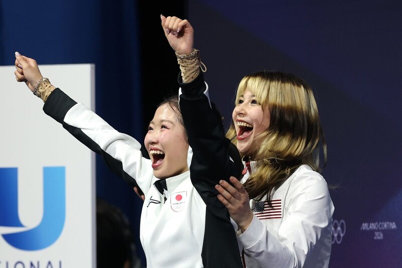 銅・中井亜美をハグで祝福したアリサ・リウ「彼女はただただ可愛い」米誌に回答「氷の上ですごく幸せそう」【冬季五輪】