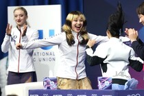「素敵な世界」アリサ・リウの中井亜美の抱擁、仕掛け人はアンバー・グレン「感動しました」日本ファン喝采「競技後の光景にも涙が…」【冬季五輪】