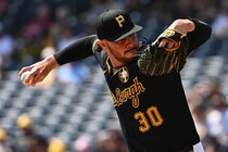 米アイスホッケー悲願の金メダル獲得に“怪物”スキーンズも感慨　WBC優勝への意欲を示す「自分たちがこれから向かう舞台も、まさにああいうものだ」