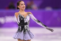 ８年前の五輪女王はいま…23歳ザギトワが公開した“超セレブな最新画像”にファン喝采！「極上の美女だ」「ハリウッド女優じゃないの？」