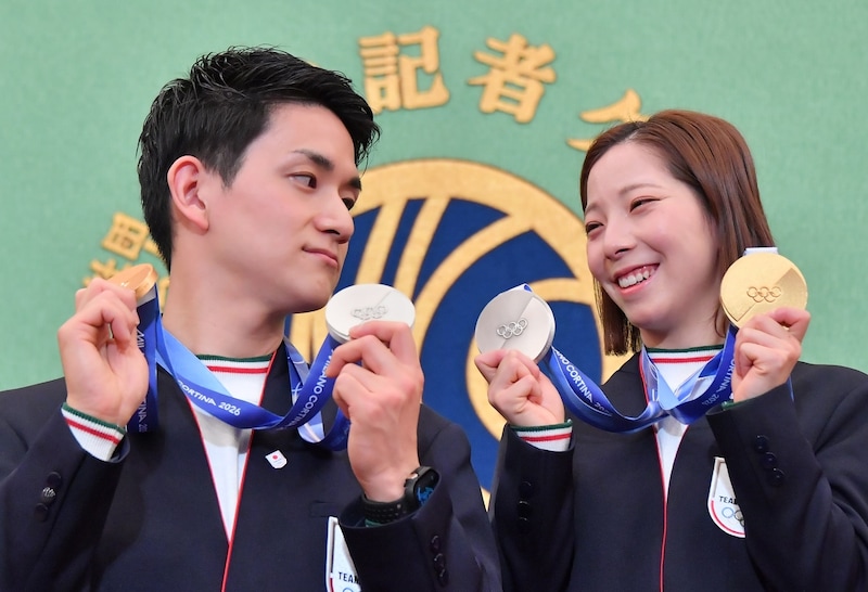 「これ以上の詮索は野暮」りくりゅうの完璧回答“関係はご想像にお任せします”に称賛の声「参りました!!」「品格ある返答に感心」【冬季五輪】